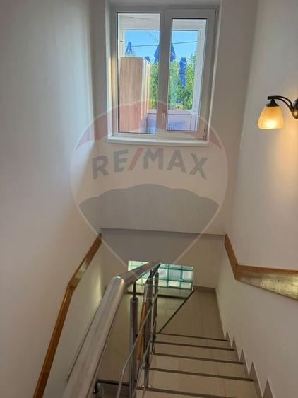 Duplex cu 5 camere cu Teren 1634 Mp în Viile Noi