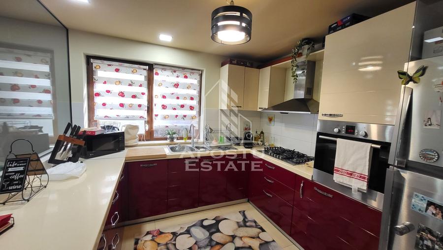 Duplex cu 4 camere cu Canalizare în Dumbrăvița