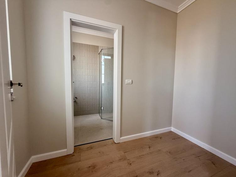 Duplex cu 5 camere cu Canalizare în Dumbrăvița