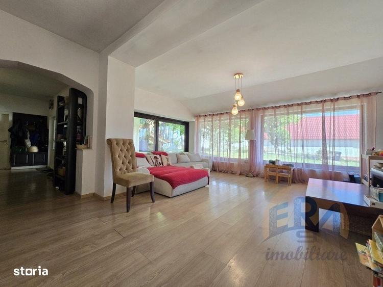 Casă cu 4 camere în Santăul Mic
