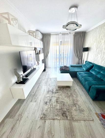 Apartament cu 3 camere decomandat în Dobroești