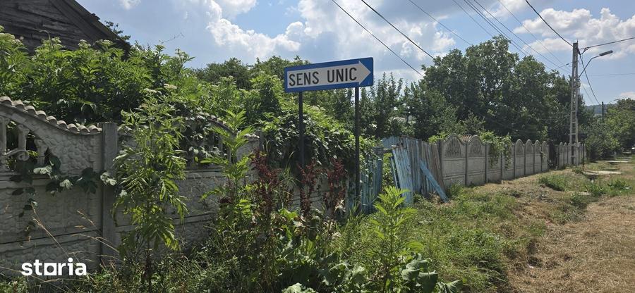 Teren de 1000 mp, în Voinești