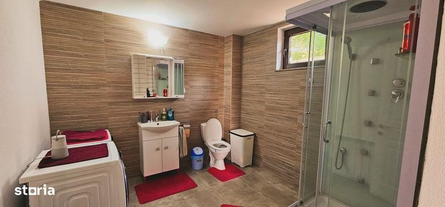 Casă cu 4 camere în Vărmaga