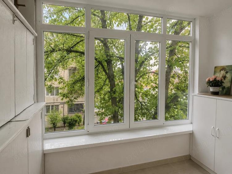 Apartament cu 3 camere decomandat în Alexandriei