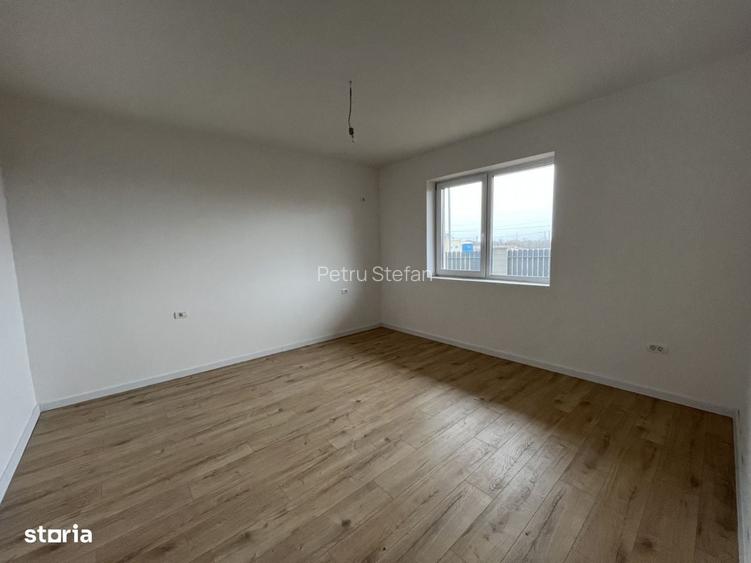Ultimul Apartament, Curte Proprie, 3 Camere