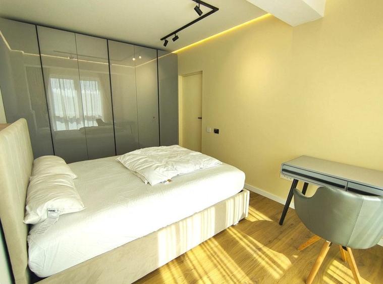 Apartament cu 2 camere decomandat, mobilat în Central