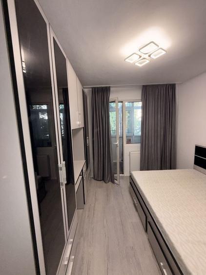 Apartament cu 2 camere nedecomandat în Vitan