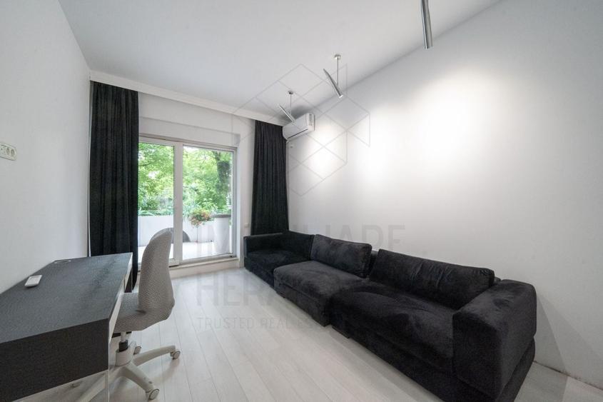 Apartament cu 5 camere decomandat, mobilat în Herăstrău