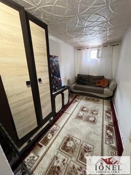 Casă individuală cu 3 camere cu Canalizare în Cetate