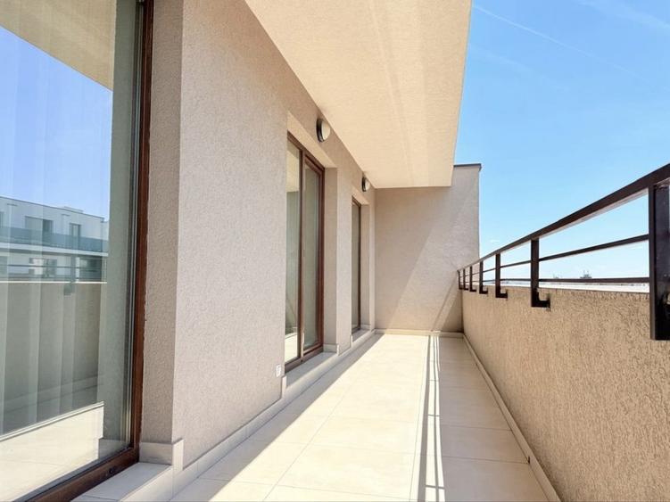 Apartament cu 4 camere decomandat în Bulgaria