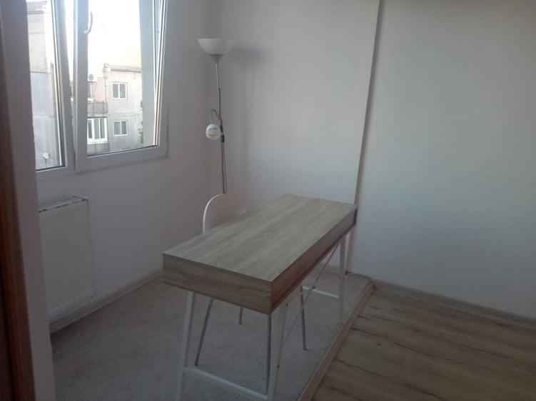 Apartament cu 2 camere semidecomandat în Calea Aradului