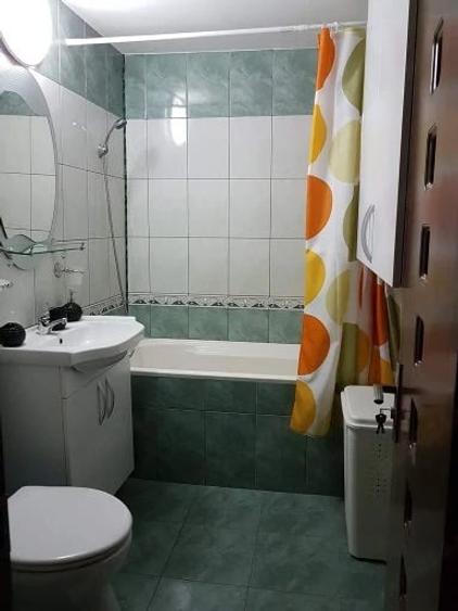 Apartament cu 2 camere decomandat în Decebal