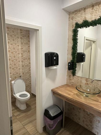Spațiu comercial, de 400 mp, în Dâmbul Rotund