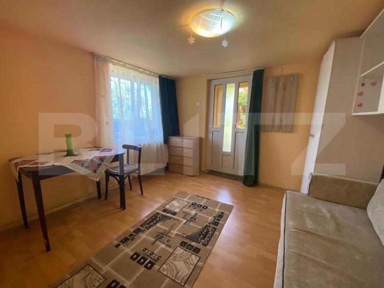 Garsonieră decomandată, mobilată în Gruia