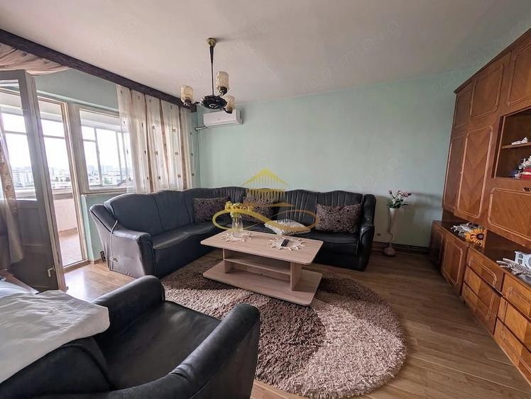 Apartament cu 3 camere decomandat în 9 Mai