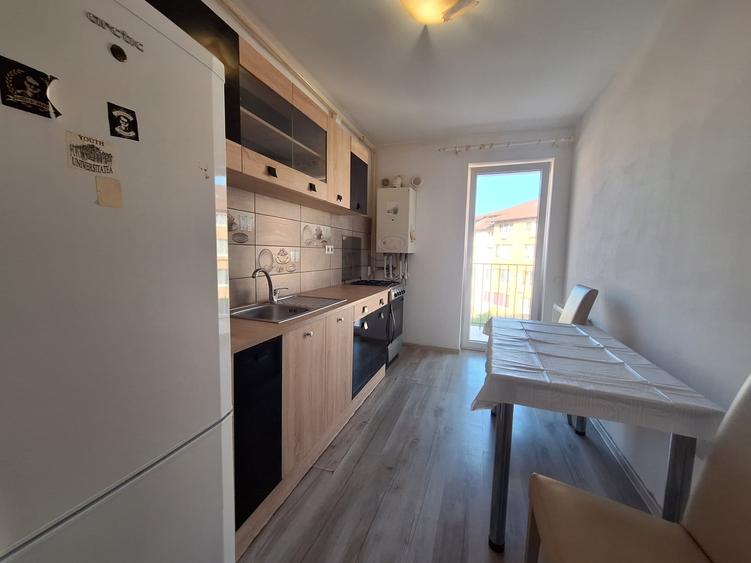 Apartament cu o camera decomandat, balcon, zona Florilor - 4