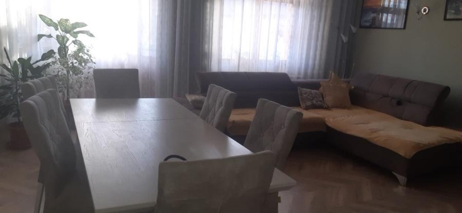 Casă cu 5 camere cu Teren 1800 Mp în Săsar
