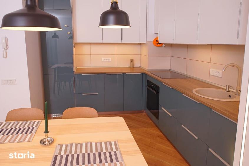 Apartament cu 3 camere, mobilat în Central