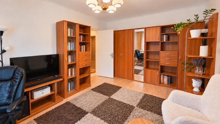 Apartament cu 2 camere decomandat în Berceni