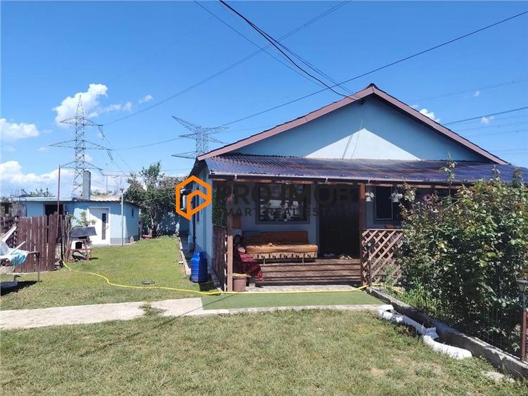 Casă individuală cu 4 camere cu Teren 640 Mp în Stâlpu