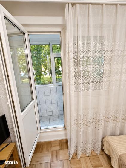 Apartament cu 2 camere semidecomandat în Tei