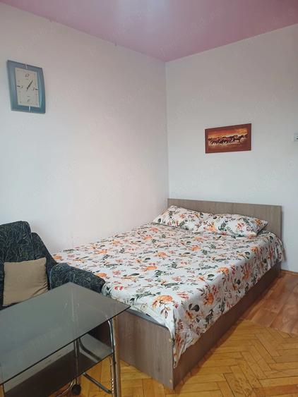 Apartament cu 3 camere decomandat în Complex Studențesc