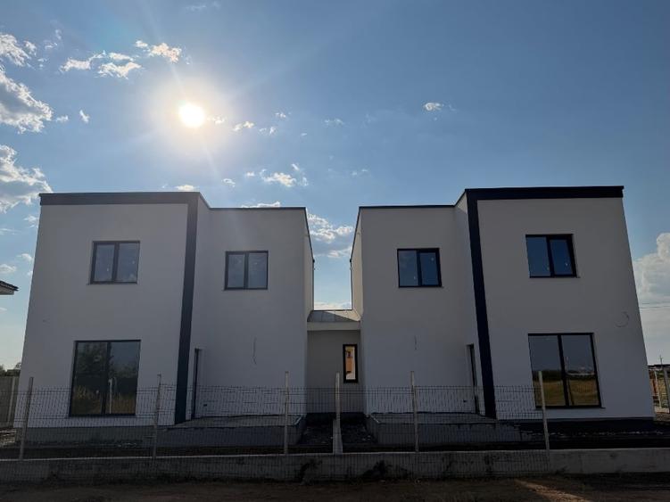 Apartament cu 3 camere decomandat în Giroc