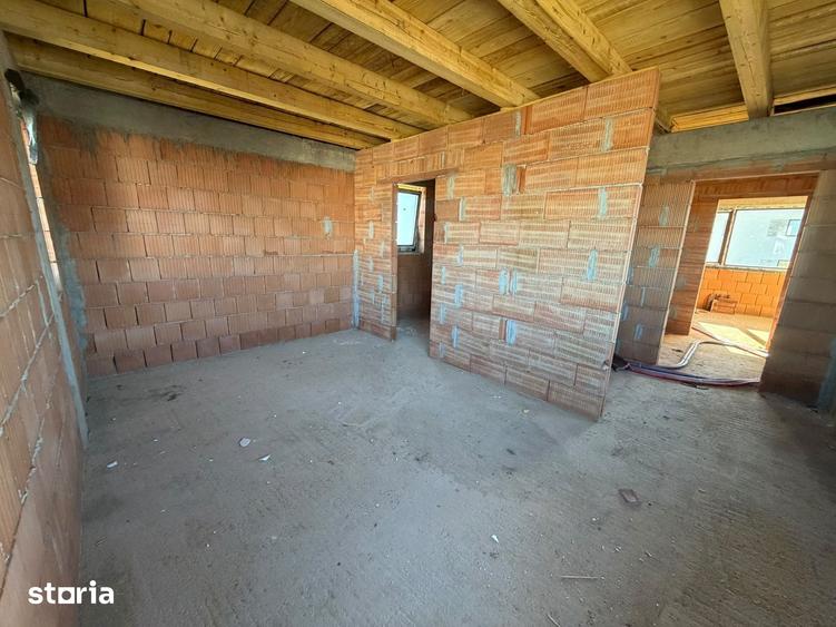 Casă cu 4 camere cu Teren 610 Mp în Apahida