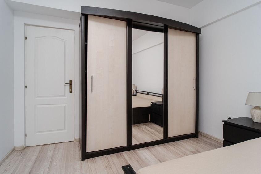 Apartament cu 3 camere, mobilat în Popas Păcurari