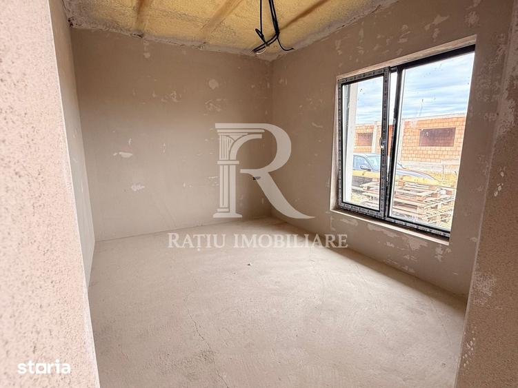 Casă cu 3 camere cu Teren 300 Mp în Sânmartin