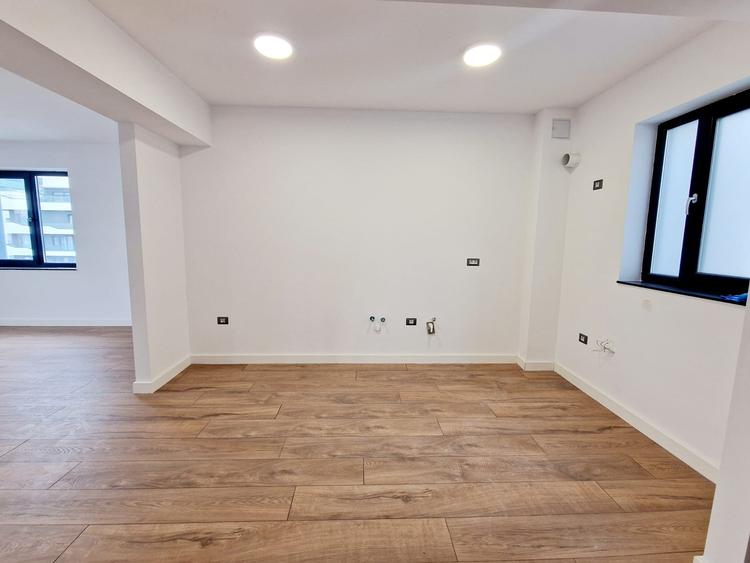 Penthouse cu 4 camere, 372 mp inclus terasa , la 200 m de rond Pipera - 3