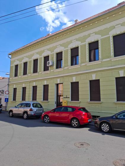 Apartament cu 2 camere semidecomandat în Ultracentral
