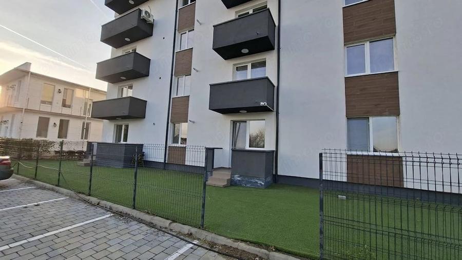 Apartament cu 3 camere decomandat în Ștefănești