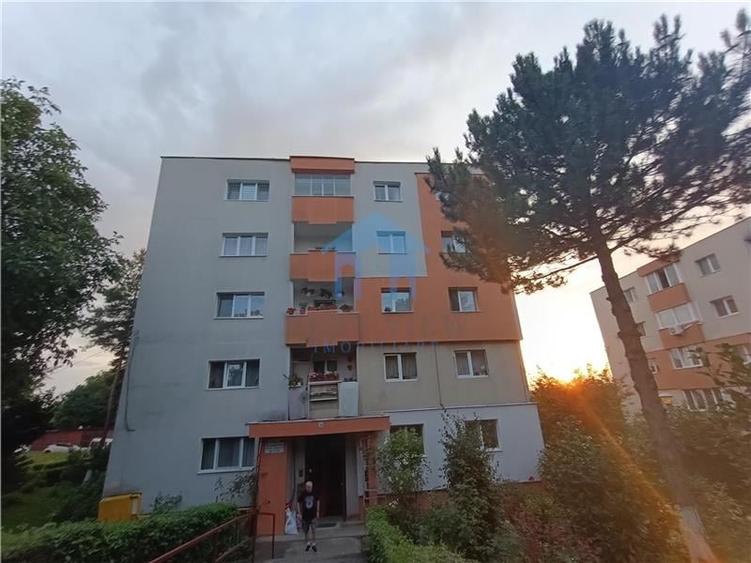 Apartament cu 2 camere decomandat în Zorilor