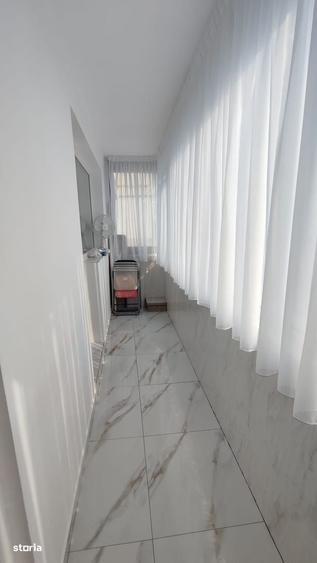 Apartament cu 2 camere decomandat în Micro 20
