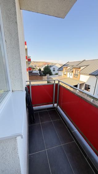 Apartament de 55 mp utili,etaj 1,bloc nou ,zona Terra - 12