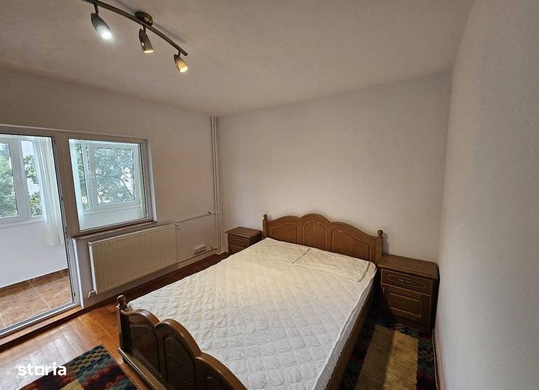 Apartament cu 3 camere decomandat în Lacul Tei