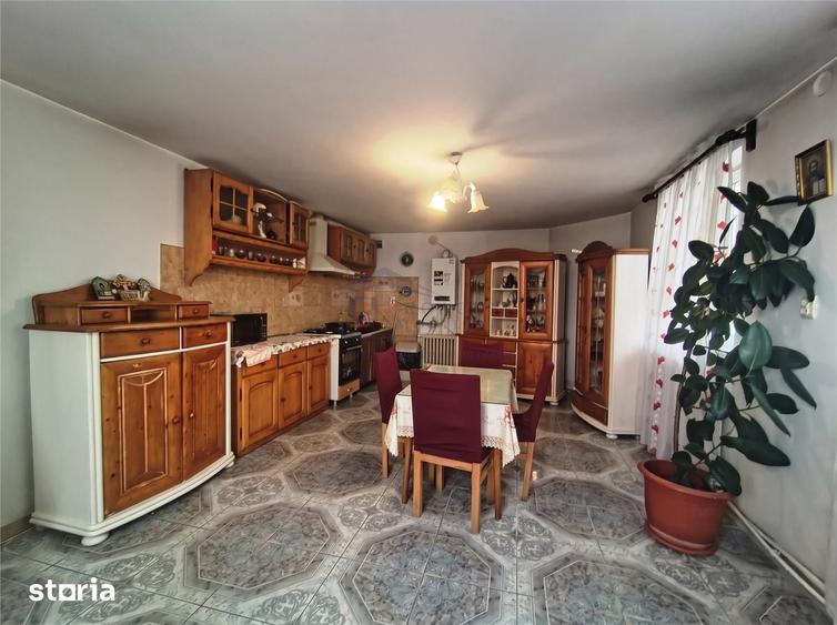 Casă cu 7 camere cu Teren 600 Mp în Burdujeni