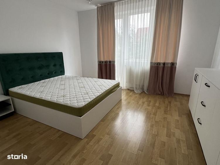 Casă cu 4 camere în Dobroești