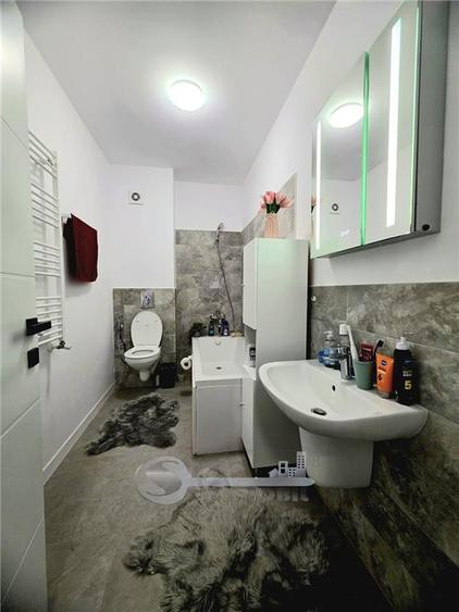 Apartament cu 2 camere decomandat, mobilat în Aeroport