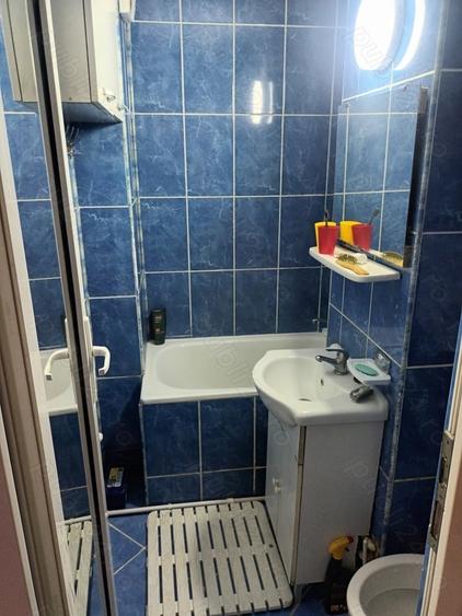 Apartament cu 3 camere în Viziru 1