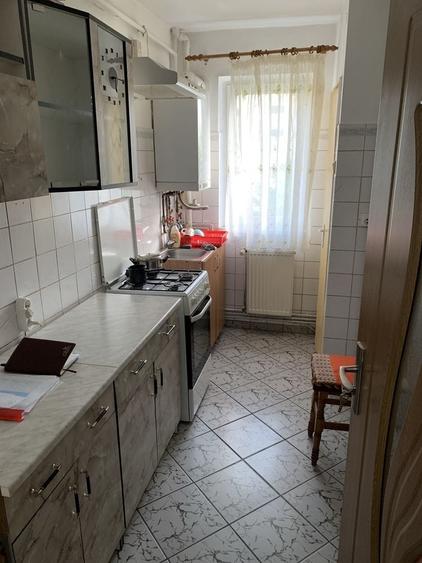 Apartament cu 2 camere decomandat în Gemenii