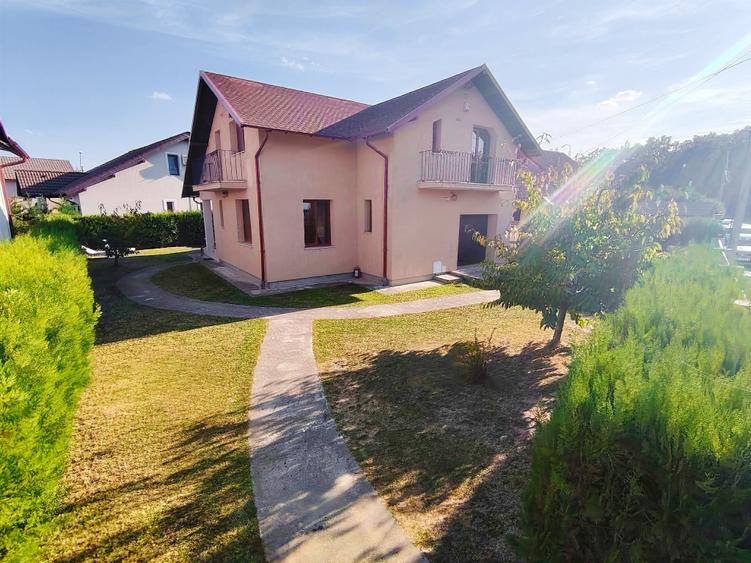 Casă individuală cu 4 camere cu Teren 475 Mp în Găvana Platou