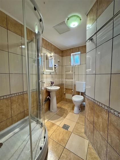 Apartament cu 3 camere decomandat în Horea