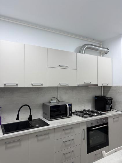 Apartament cu 2 camere semidecomandat, mobilat în Mihai Bravu