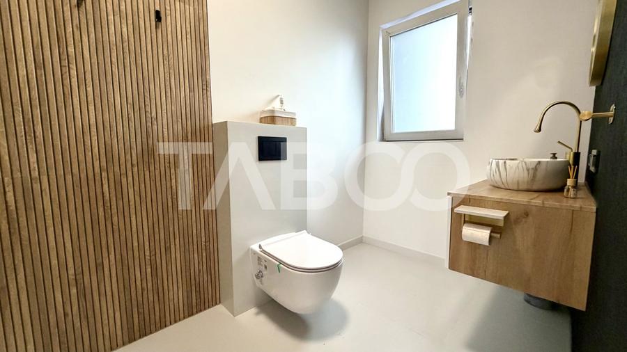 Penthouse cu 2 camere semidecomandat, mobilat în Florești