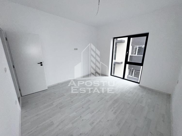 Apartament cu 2 camere decomandat în Giroc — fotografia 2
