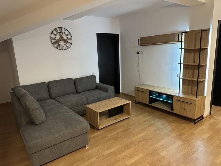 Apartament cu 2 camere semidecomandat în Sânpetru