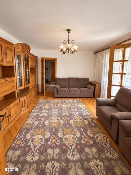 Apartament cu 3 camere semidecomandat în Dristor