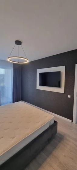 Apartament cu 3 camere decomandat, mobilat în Florești